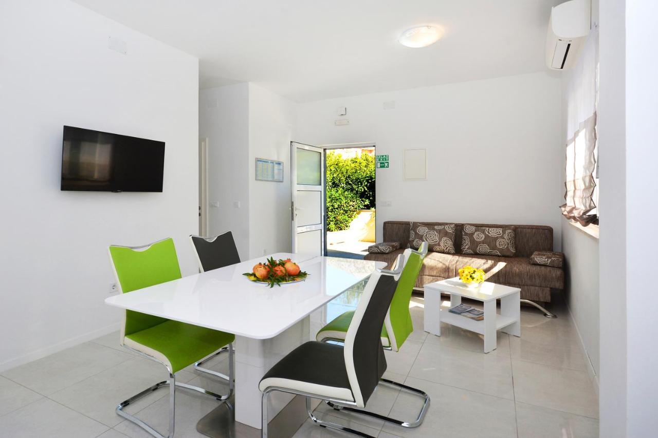 Seas The Day Apartments Podstrana Eksteriør billede
