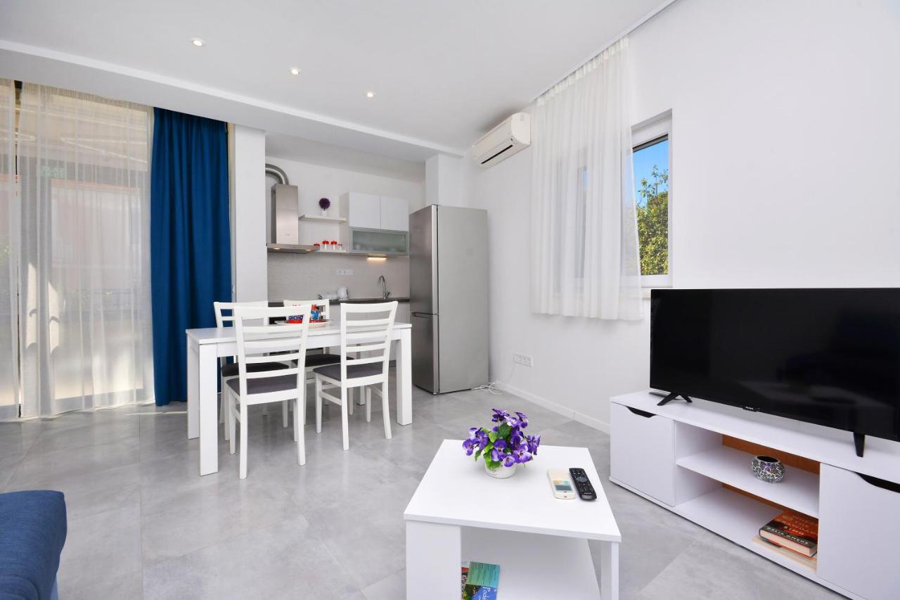 Seas The Day Apartments Podstrana Eksteriør billede